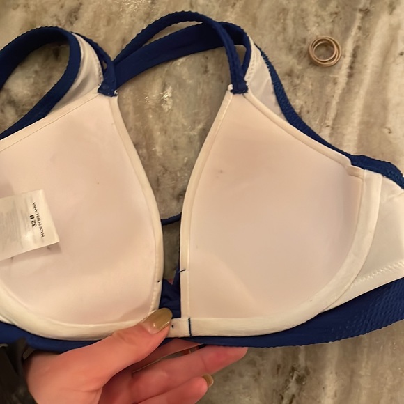 Scoop Neck Bikini Top - Picture 4 of 4